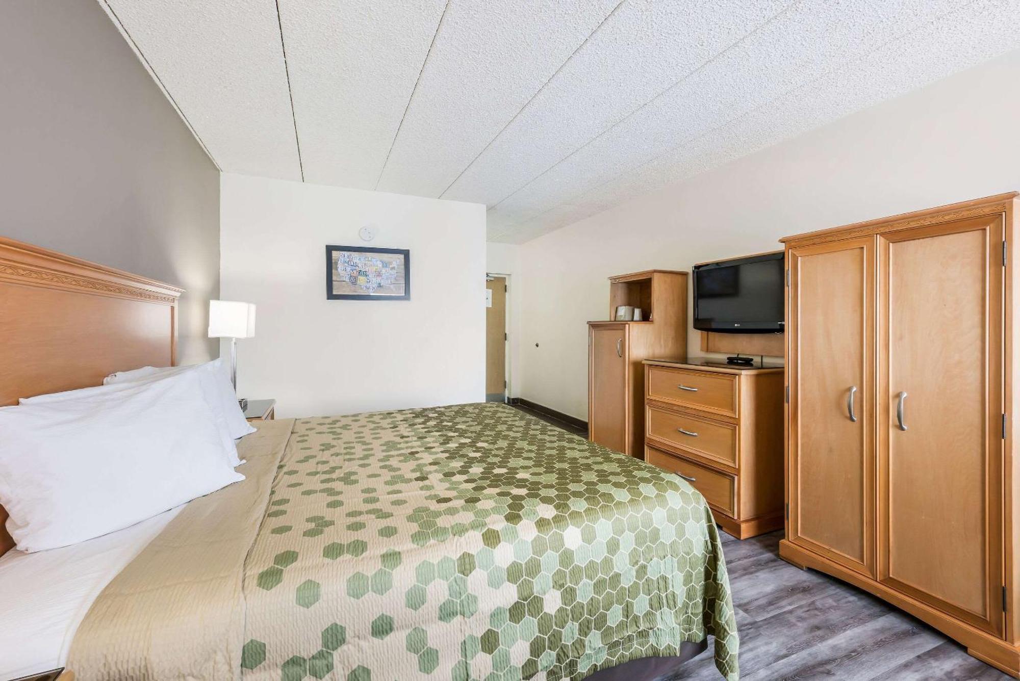 Econo Lodge Quakertown Eksteriør billede