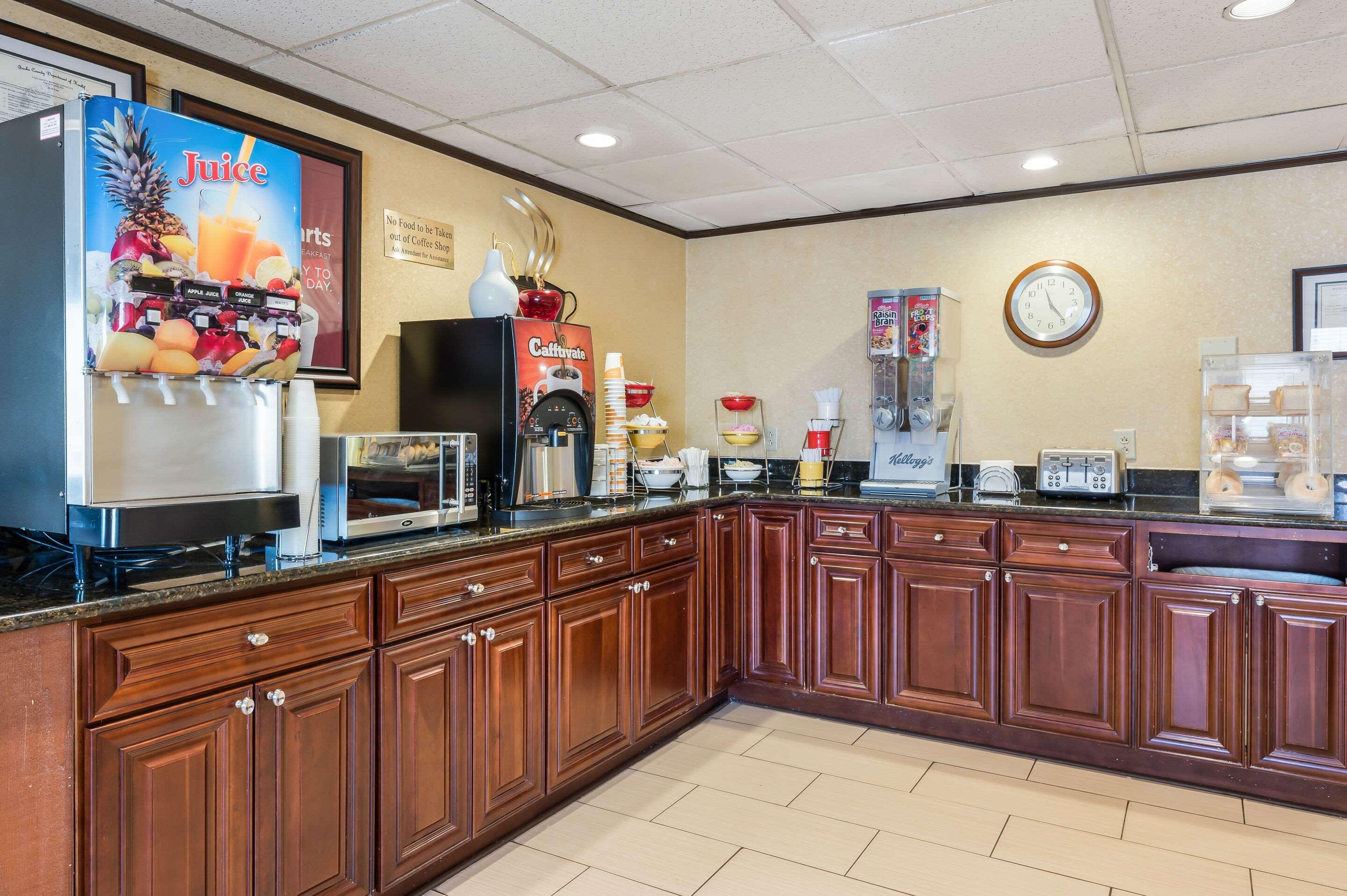 Econo Lodge Quakertown Eksteriør billede