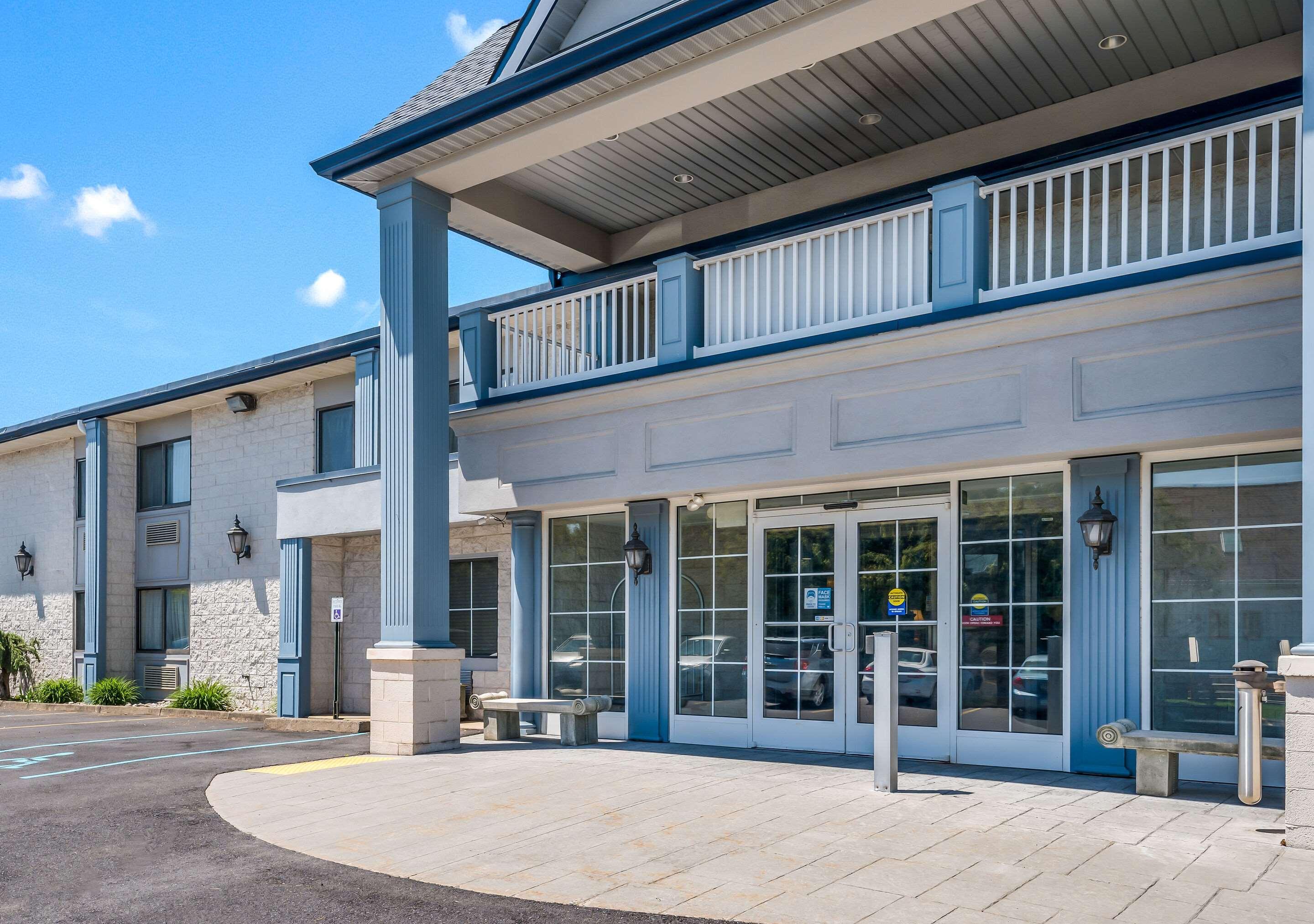 Econo Lodge Quakertown Eksteriør billede