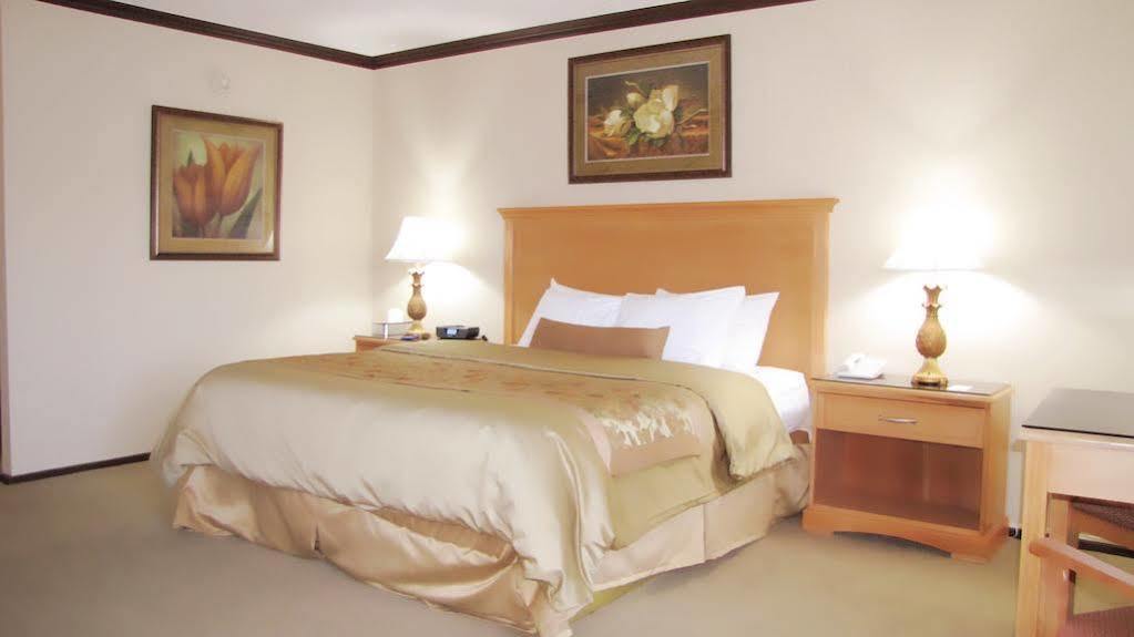 Econo Lodge Quakertown Eksteriør billede